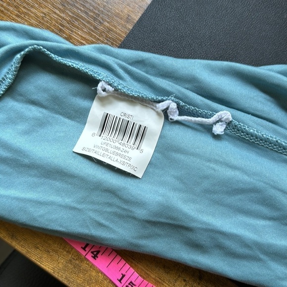 BCBG Maaxazaria Teal Open Back Tank - Picture 5 of 5
